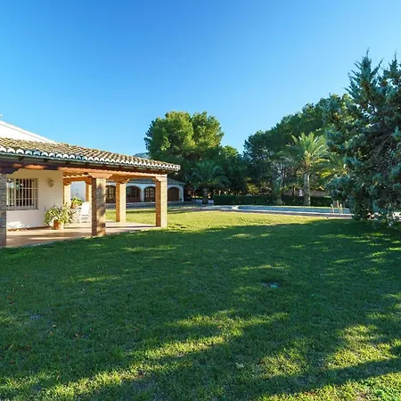 El Patio فيلة دينايا